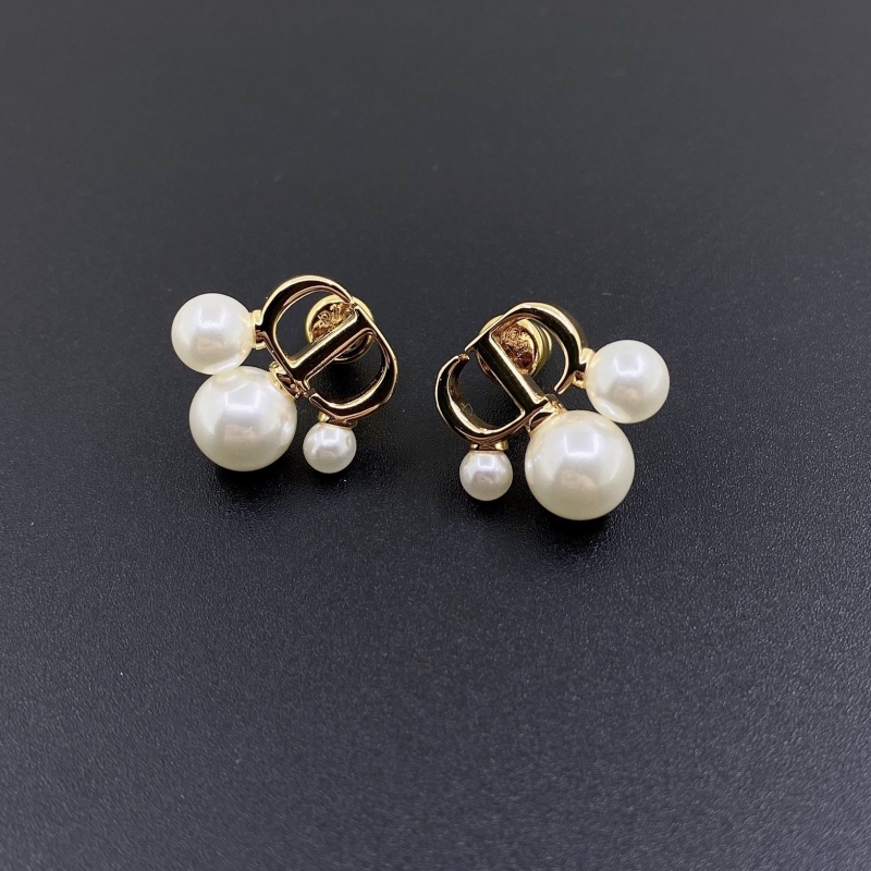 ch**an D*or earrings